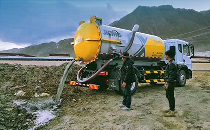 emc易倍吸污车在四川成都排污作业