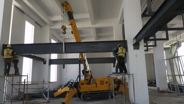 emc易倍蜘蛛起重机狭小空间作业得心应手