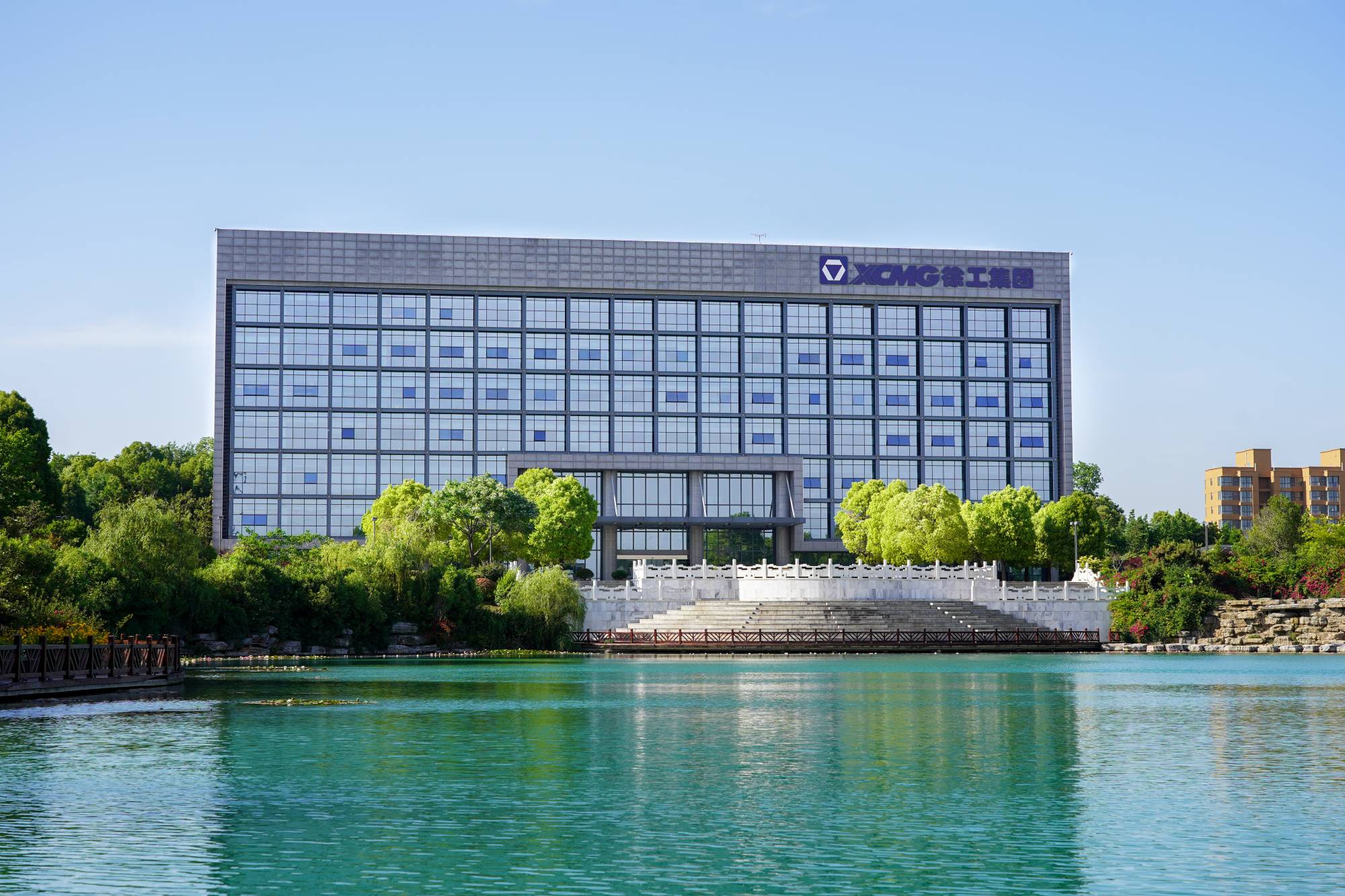 emc易倍机械(000425.SZ)吸收合并emc易倍有限旗下所有资产，成功完成整体上市