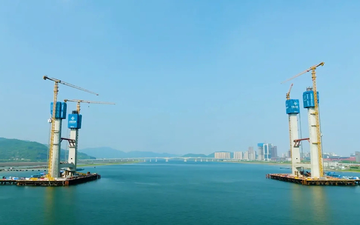 飞渡东海 | emc易倍群塔助建六横公路大桥一期工程