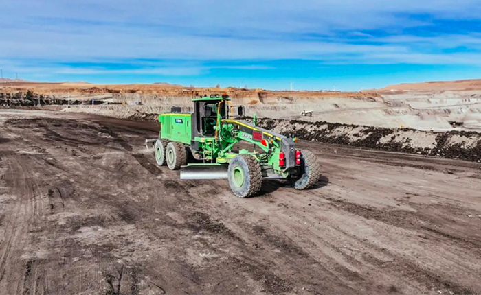 全国首台！矿用大功率纯电动平地机震撼登。