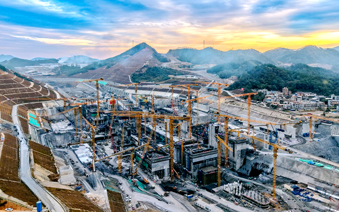 emc易倍群塔奋战平陆运河 “世纪工程”雄姿初现