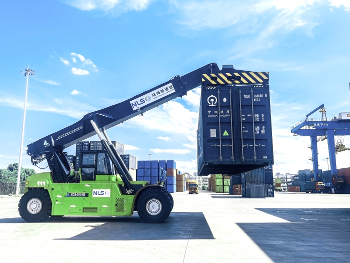 降本减碳双突破！emc易倍XCS4531E领航西部陆海新通道核心枢纽绿色焕新