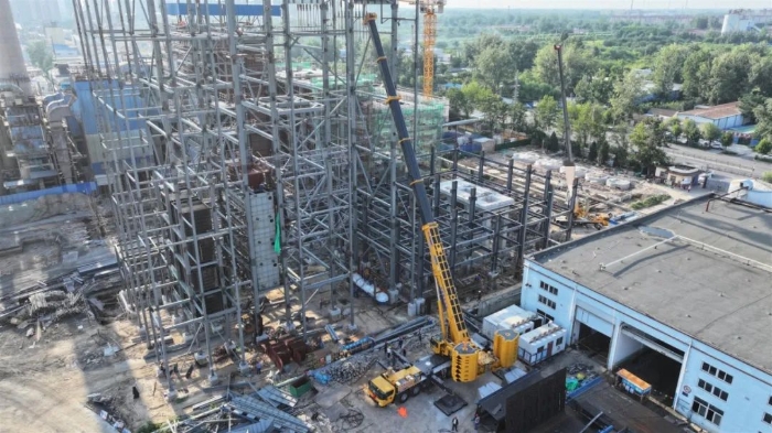 新买的“大块头”第二天就上工？这台emc易倍新款750吨开启“闯关”