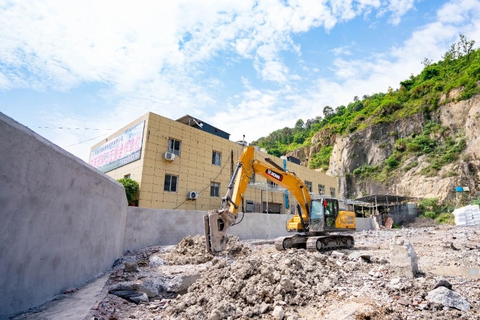 从修理工转型当老板，emc易倍XE200GA“闭眼入”！