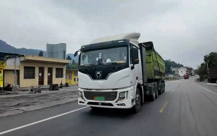 9.9分！西南大客户点赞emc易倍新能源重卡